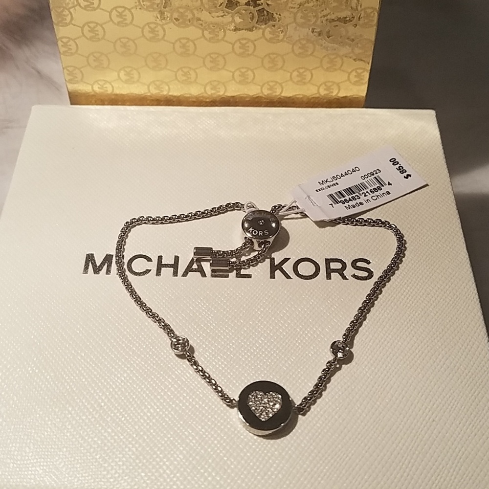 Michael Kors Pave Crystal heart bracelet - Picture 5 of 8